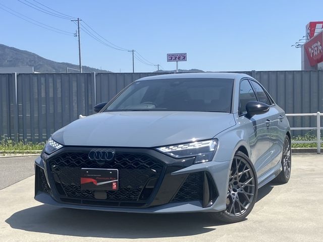 AUDI / AUDI RS3 Sedan