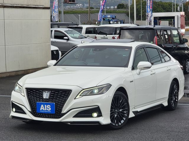 Japanese used car Ref# 1556576 TOYOTA / CROWN sedan hybrid