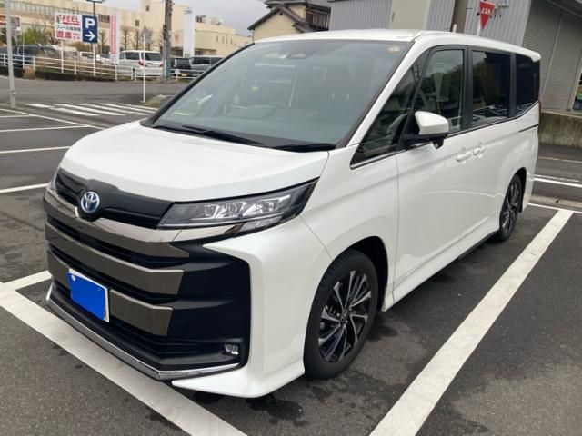 Japanese used car Ref# 1556732 TOYOTA / NOAH HYBRID