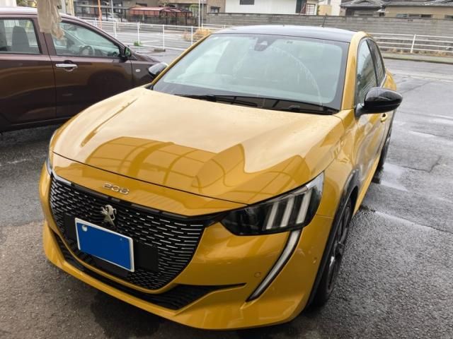 Japanese used car Ref# 1556739 PEUGEOT / PEUGEOT 208