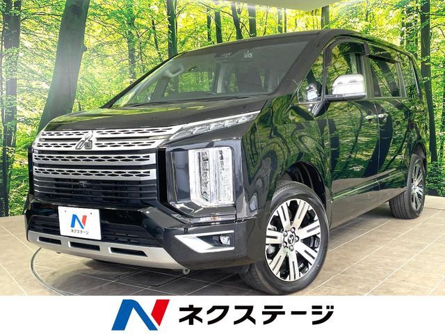 Japanese used car Ref# 1556812 MITSUBISHI / DELICA D:5 4WD