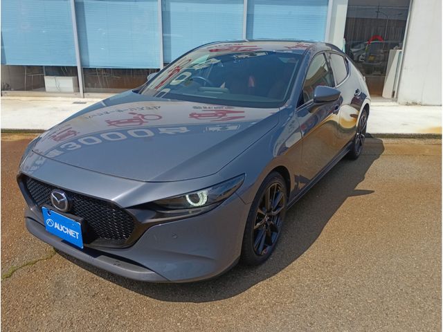 Japanese used car Ref# 1556929 MAZDA / MAZDA3 FASTBACK