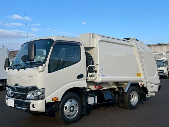 Japanese used car Ref# 1556989 HINO / DUTRO