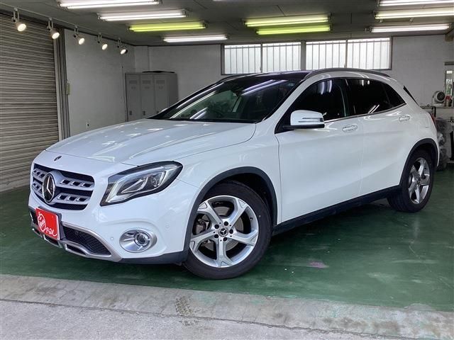Japanese used car Ref# 1557097 MERCEDES BENZ / MERCEDES BENZ GLA class