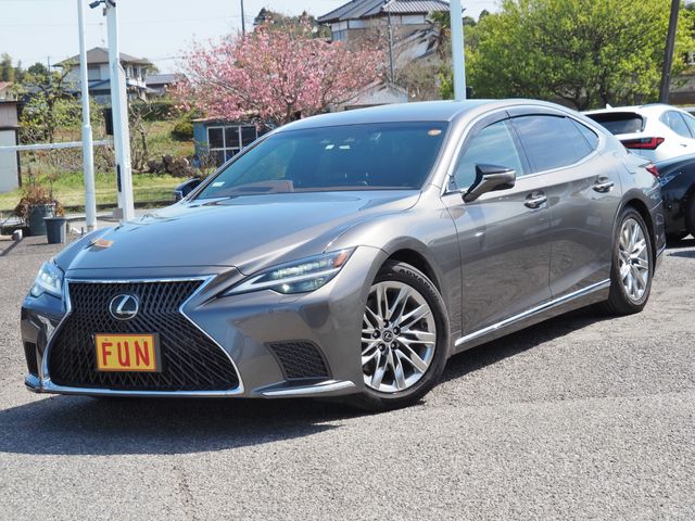 Japanese used car Ref# 1557237 TOYOTA / LEXUS LS500h 4WD