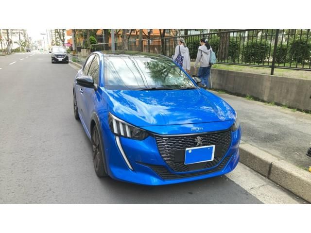 Japanese used car Ref# 1557447 PEUGEOT / PEUGEOT 208