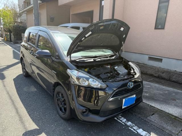 Japanese used car Ref# 1557468 TOYOTA / SIENTA HYBRID