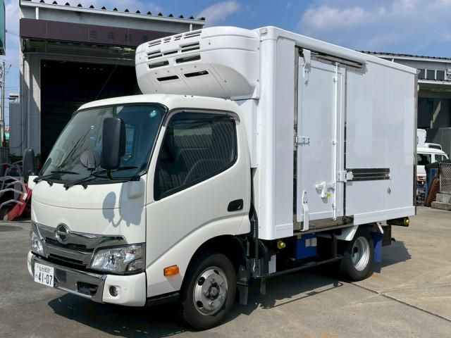 Japanese used car Ref# 1557492 HINO / DUTRO