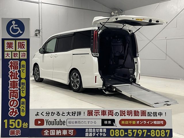 TOYOTA / NOAH