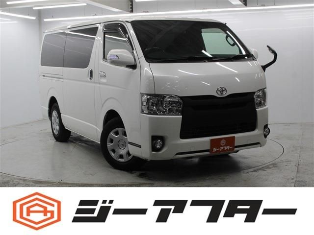 TOYOTA / ハイエース