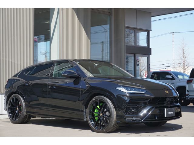 LAMBORGHINI / LAMBORGHINI URUS