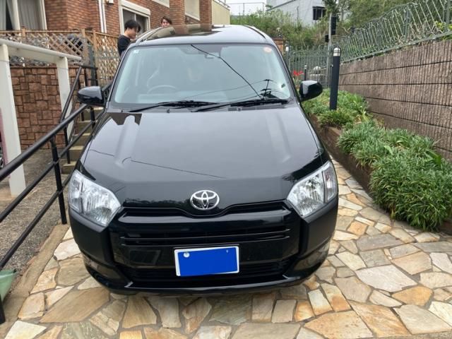 TOYOTA / PROBOX van HYBRID