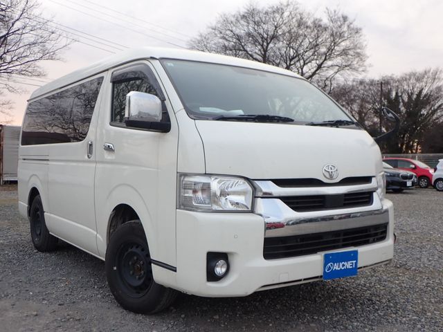 TOYOTA / HIACE van 4WD