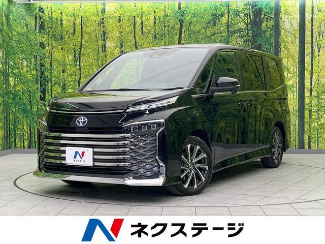 TOYOTA / VOXY HYBRID