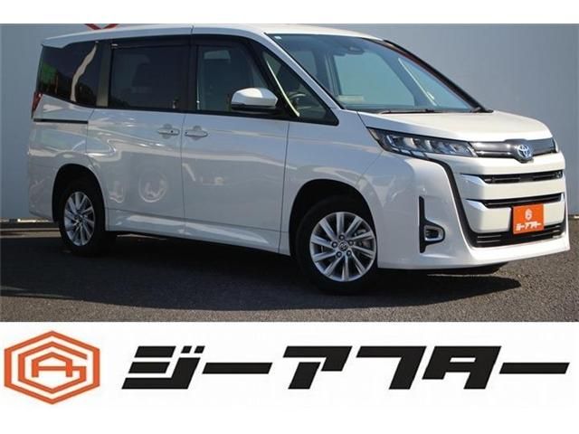 TOYOTA / NOAH HYBRID 4WD