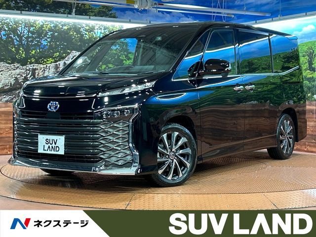 TOYOTA / VOXY HYBRID