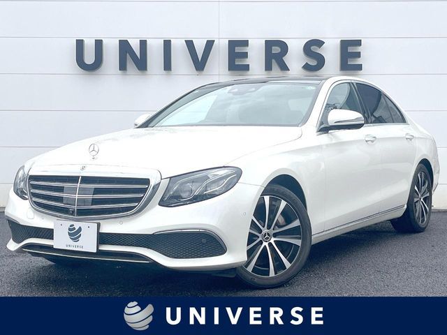 MERCEDES BENZ / MERCEDES BENZ E class sedan