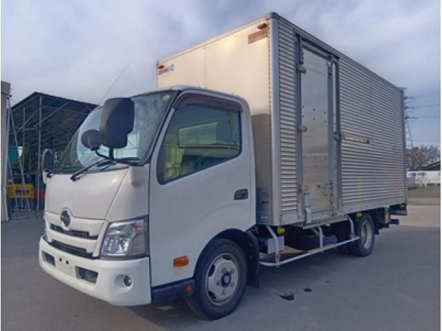 Japanese used car Ref# 1558929 HINO / DUTRO