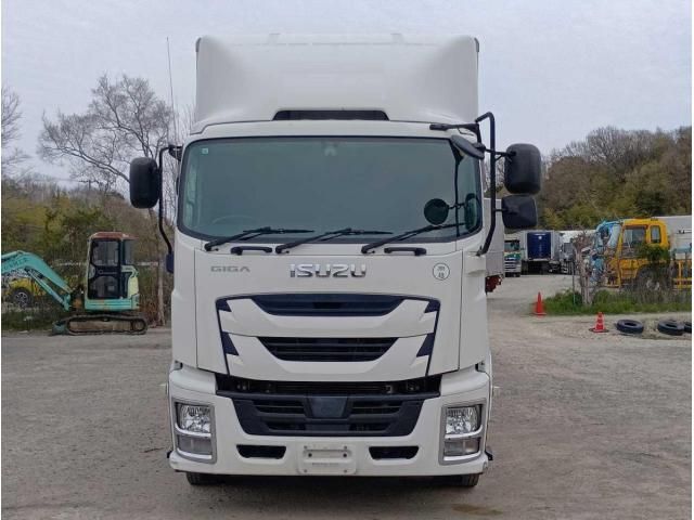 ISUZU / GIGA