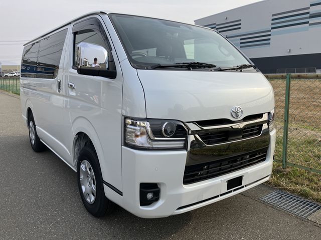 TOYOTA / HIACE van 4WD