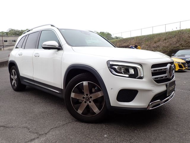 Japanese used car Ref# 1559597 MERCEDES BENZ / MERCEDES BENZ GLB