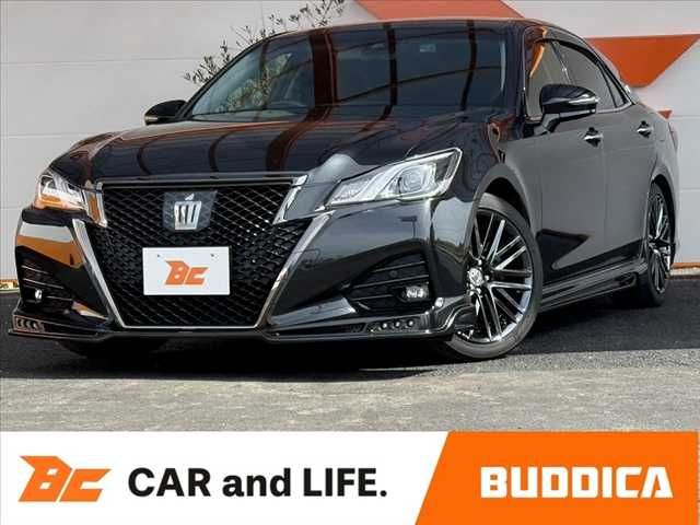 TOYOTA / クラウン