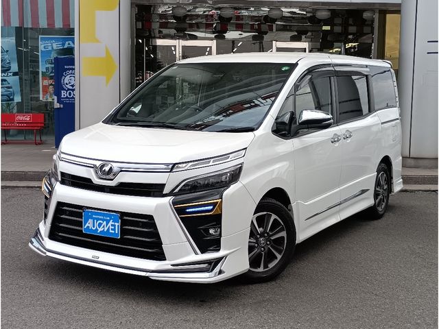 TOYOTA / VOXY
