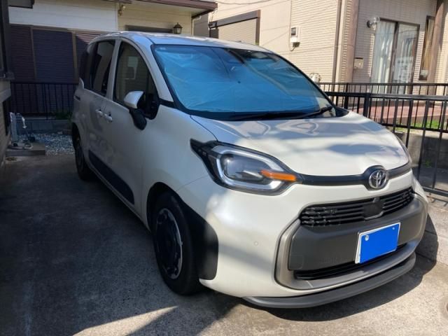 TOYOTA / SIENTA HYBRID