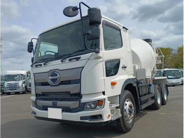 Japanese used car Ref# 1560586 HINO / PROFIA