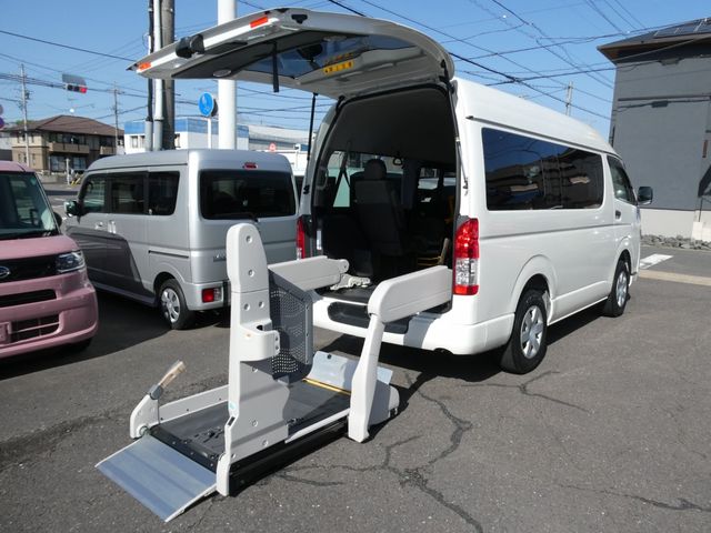 TOYOTA / HIACE van 4WD