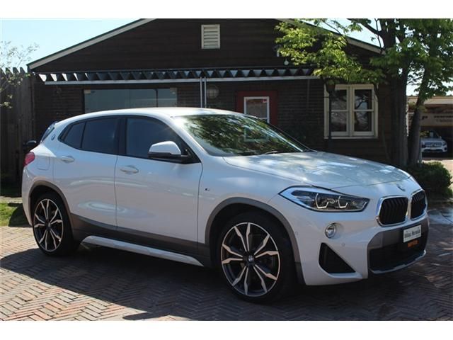 BMW / BMW X2