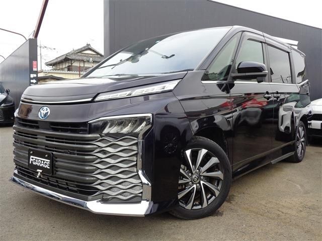 TOYOTA / VOXY HYBRID