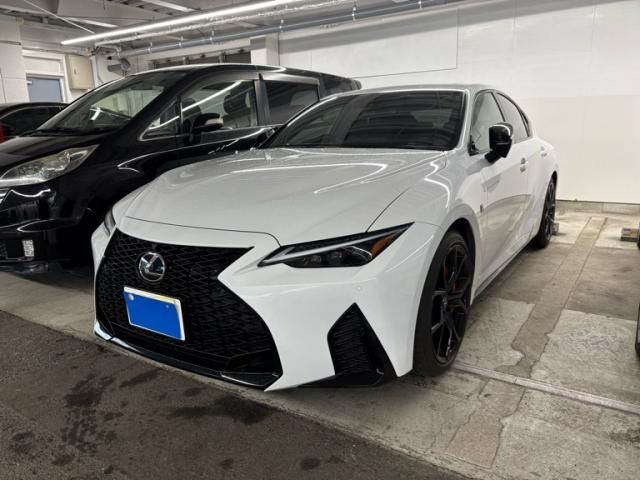 TOYOTA / LEXUS IS300h