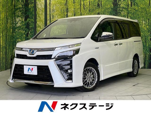 TOYOTA / VOXY HYBRID