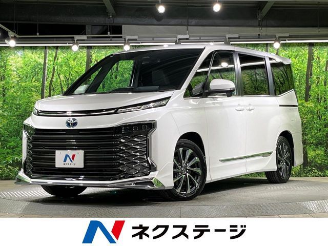 TOYOTA / VOXY HYBRID