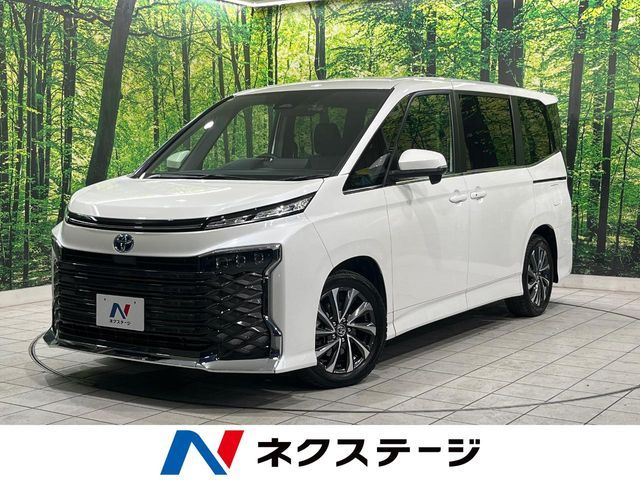 TOYOTA / VOXY HYBRID