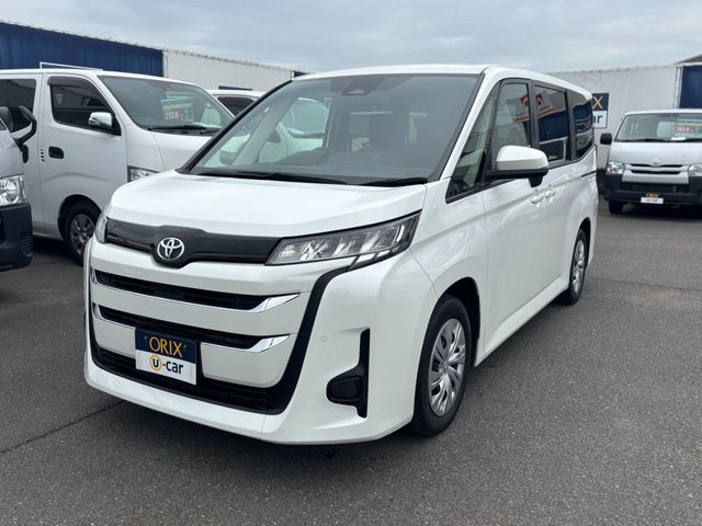 TOYOTA / NOAH