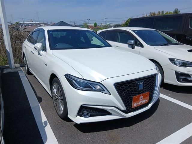 Japanese used car Ref# 1562042 TOYOTA / CROWN sedan hybrid