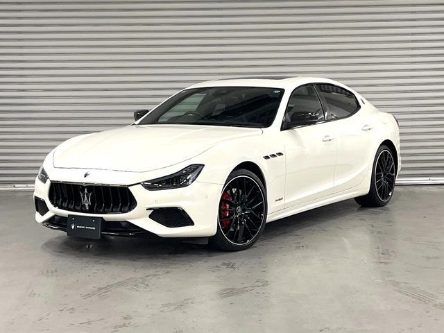 MASERATI / MASERATI GHIBLI Sedan