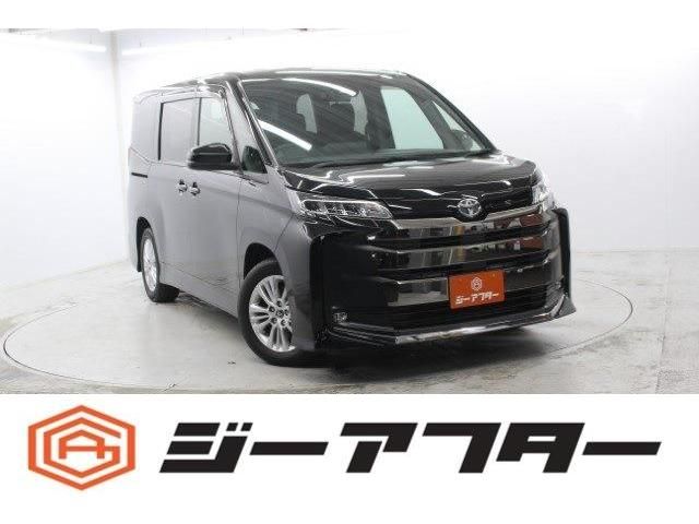 TOYOTA / NOAH