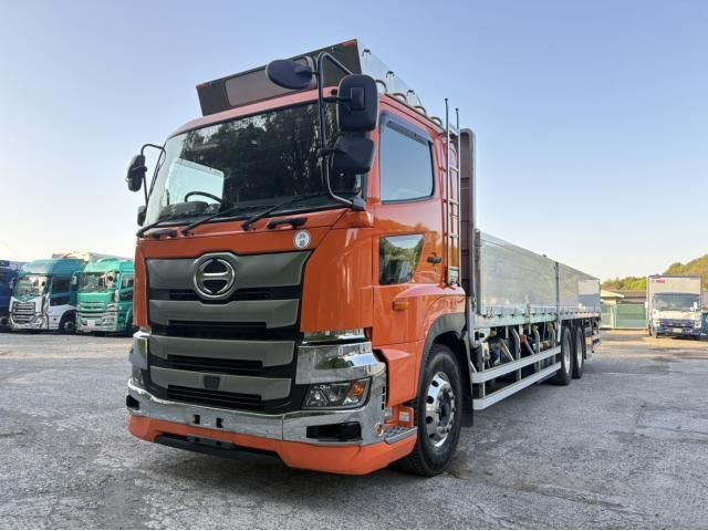 Japanese used car Ref# 1562379 HINO / PROFIA