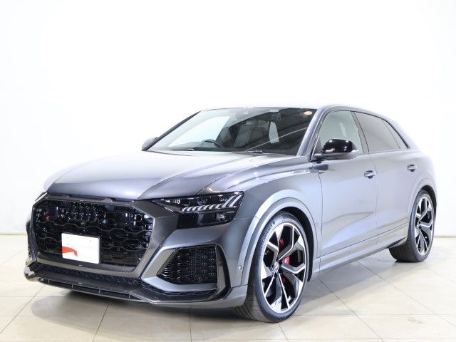 AUDI / AUDI RS Q8