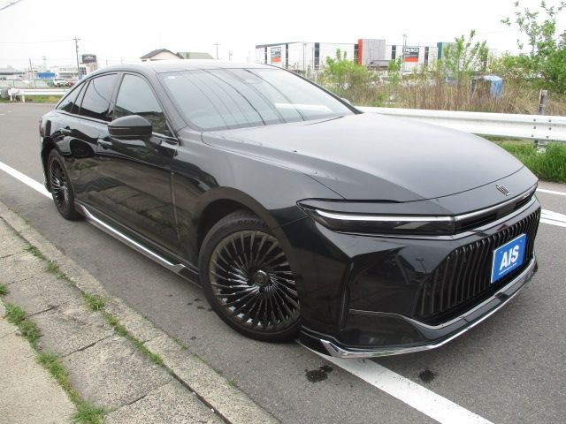 TOYOTA / CROWN sedan hybrid