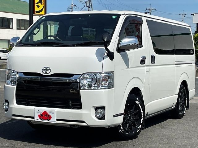 TOYOTA / HIACE van 4WD