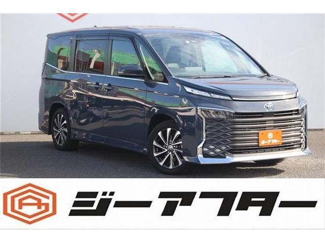 TOYOTA / VOXY HYBRID