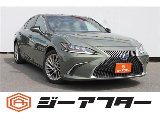 Japanese used car Ref# 1563657 TOYOTA / LEXUS ES300h