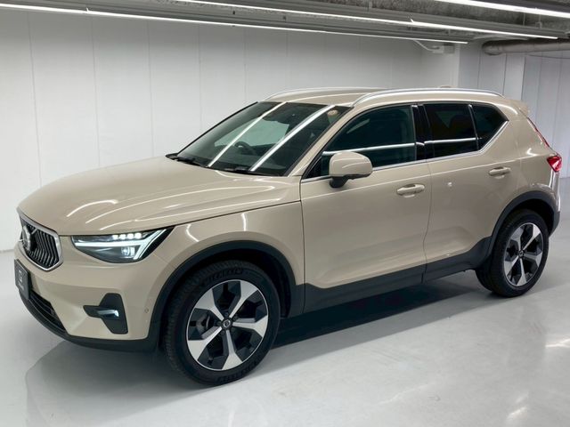 VOLVO / VOLVO XC40
