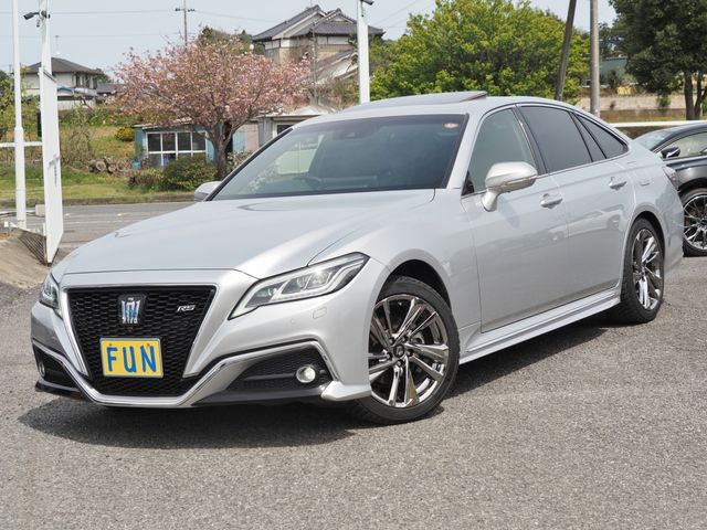 TOYOTA / CROWN sedan hybrid 4WD