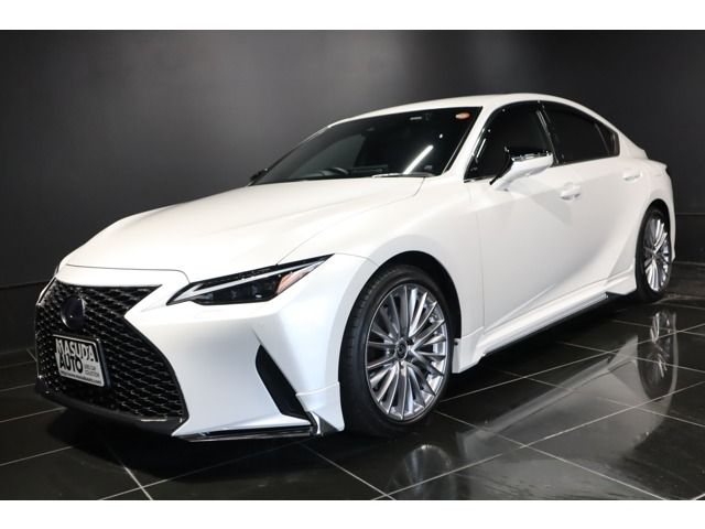 TOYOTA / LEXUS IS300h AWD