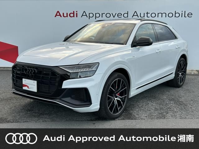 AUDI / AUDI Q8